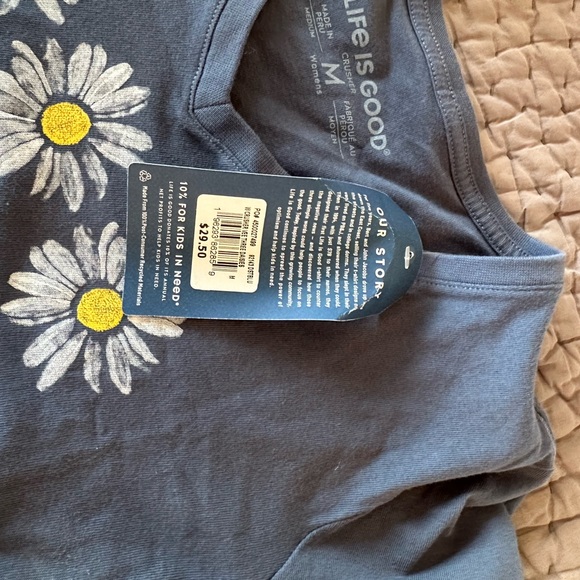 Life is Good Daisy T-shirt NWT - Picture 2 of 4